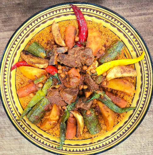 Couscous della casa con carne e verdure