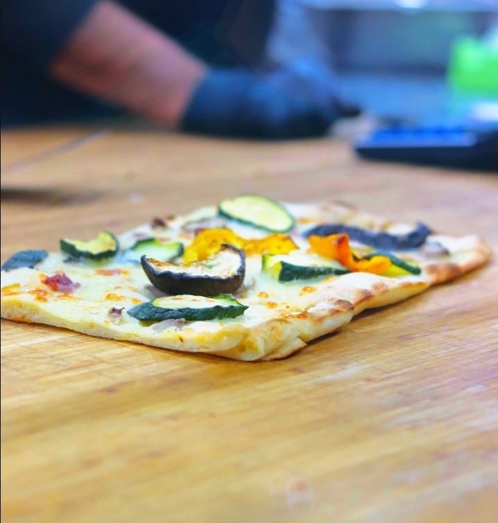 Pizza con verdure